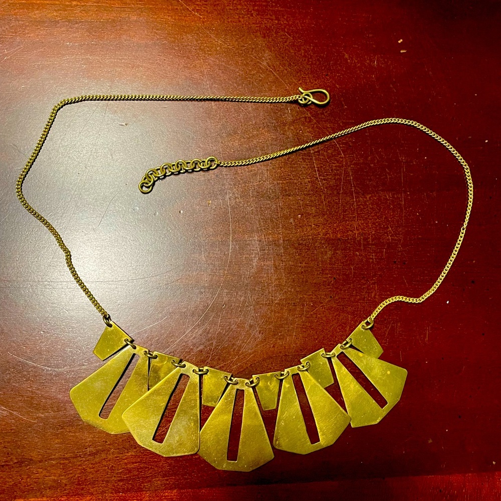 Brass gold-colored necklace. EUC